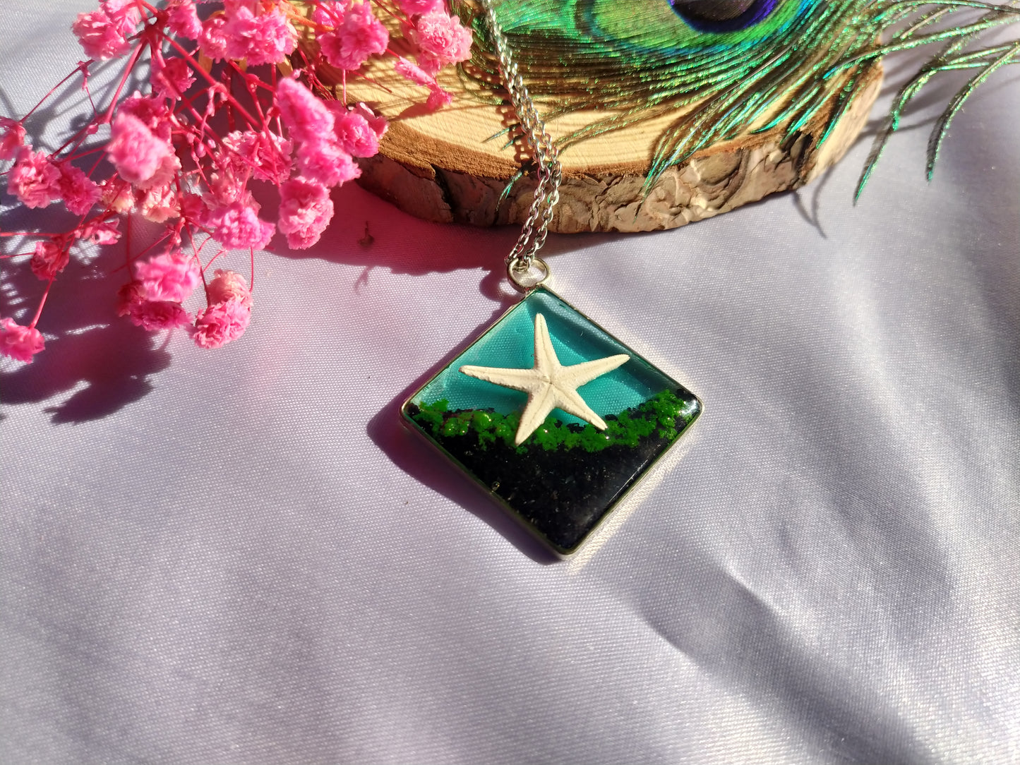 Bright Tint Signature Starfish Ocean Themed Pendant