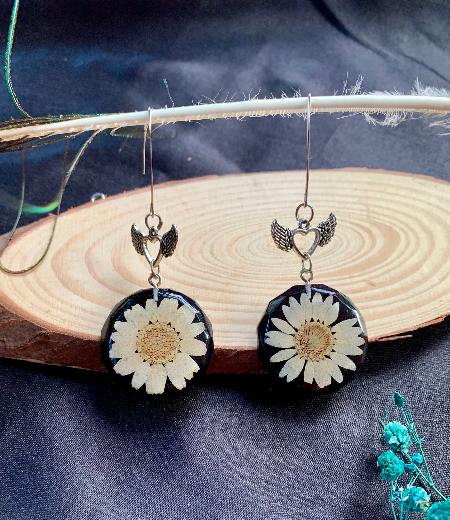 Pure Daisy Diamond-Cut Earrings