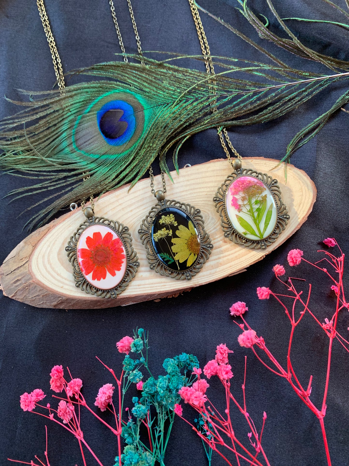 Timeless Filigree Bloom