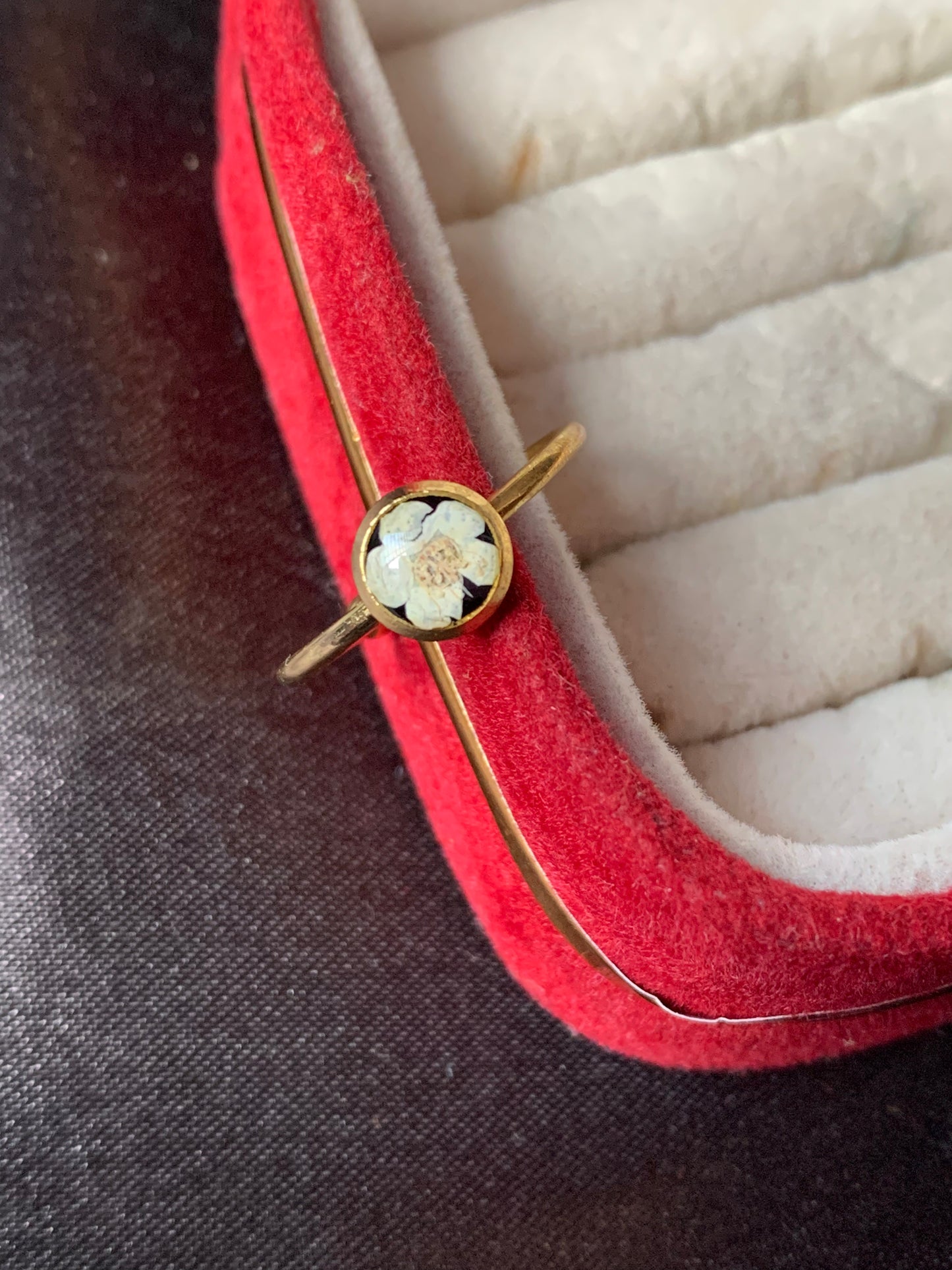 Tiny Eternal Floral Ring