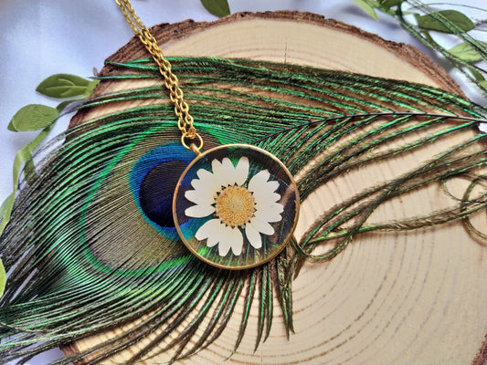 White Daisy Pendant