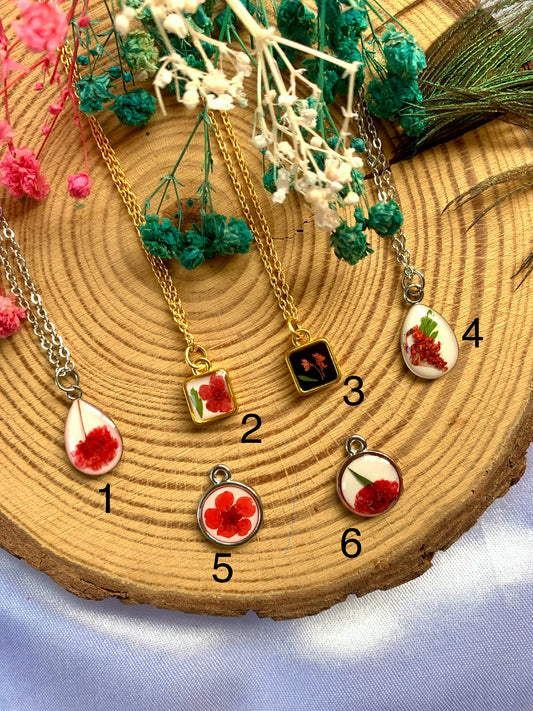 Radiant Bloom Resin Jewelry - Red Flower Elegance