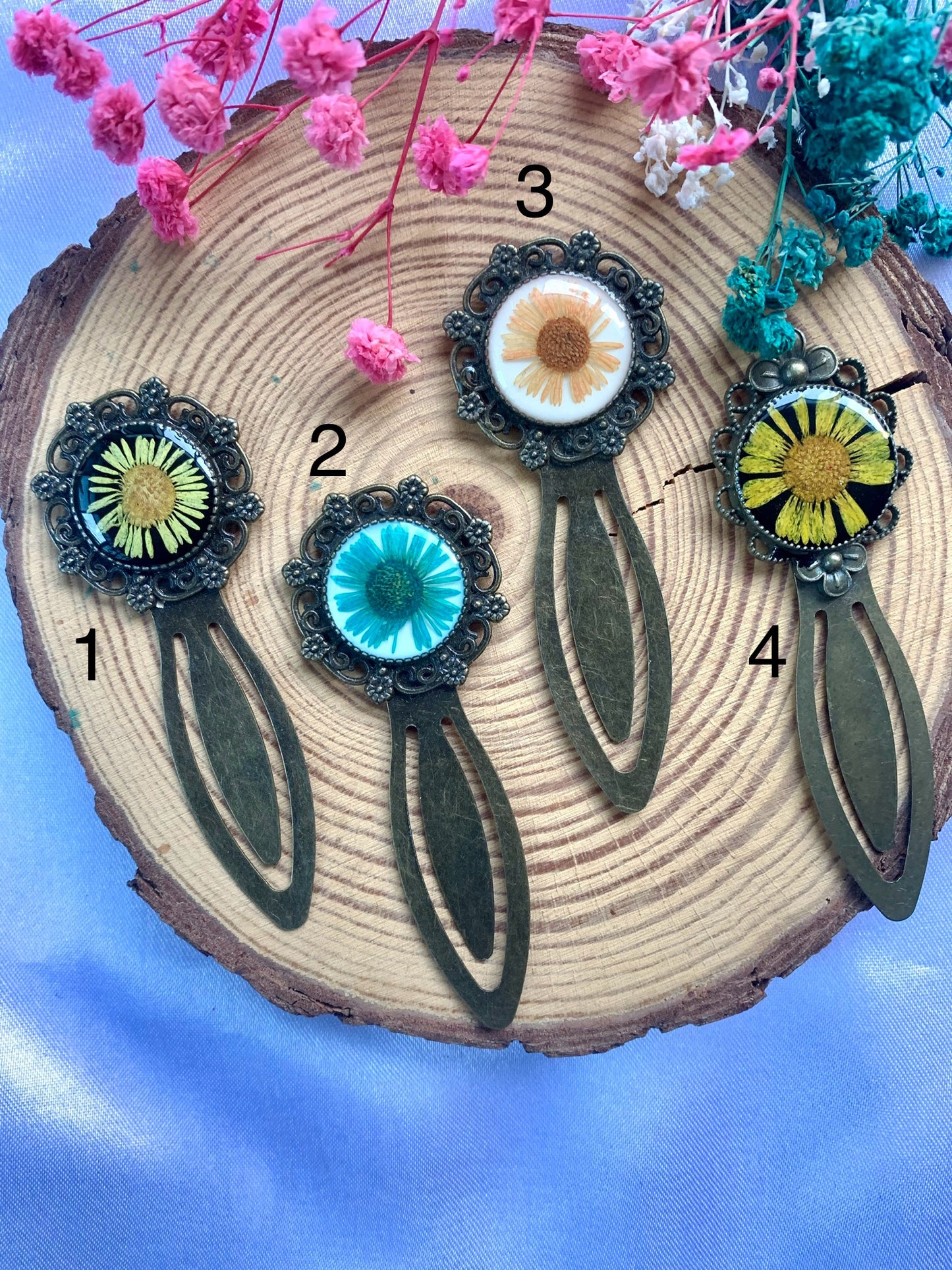 Vintage Page Clipper - Elegant Utility with a Touch of Nature