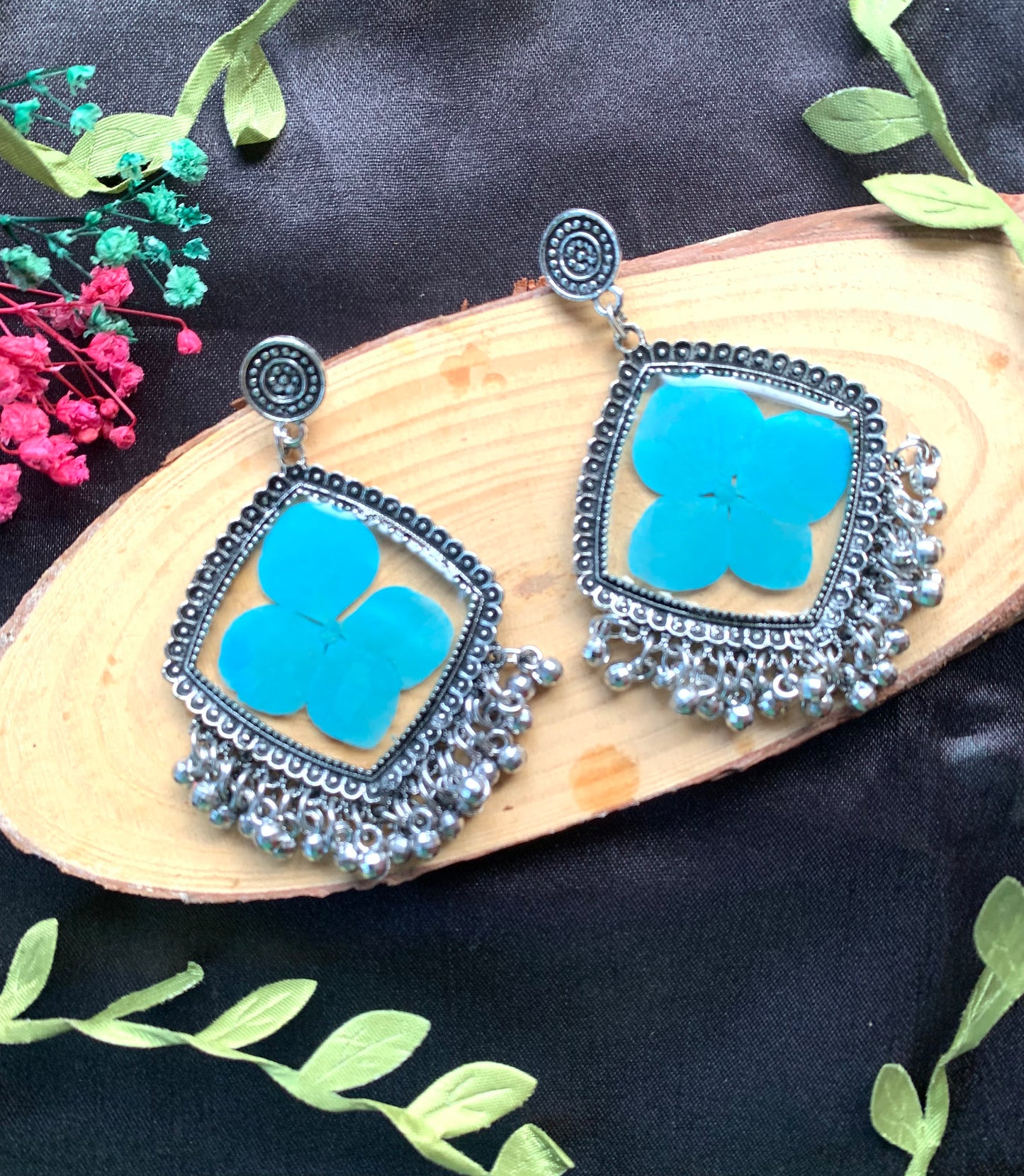 Feather Light Jhumkha